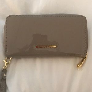 BCBG wallet brand new never used